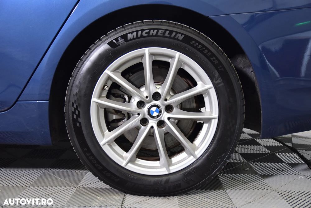 BMW Seria 5 520d AT - 14