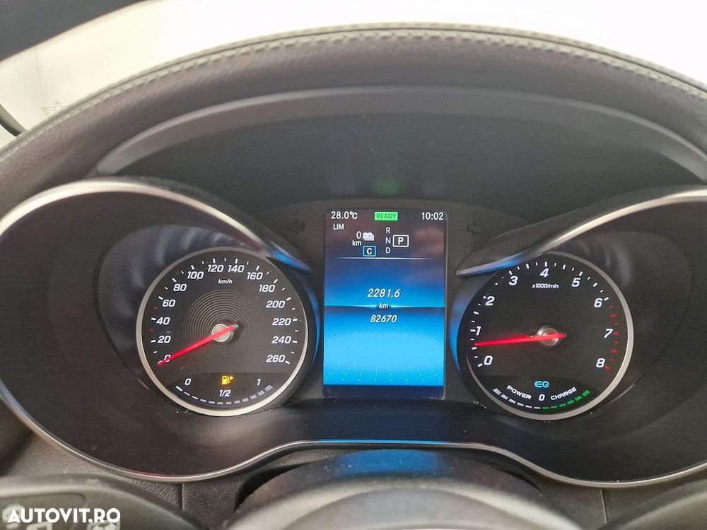 Mercedes-Benz GLC 300 4MATIC - 9