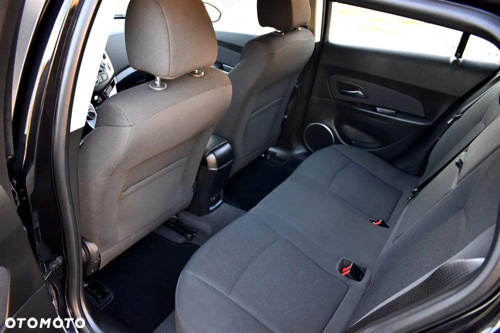 Chevrolet Cruze Station Wagon 1.6 LT - 19