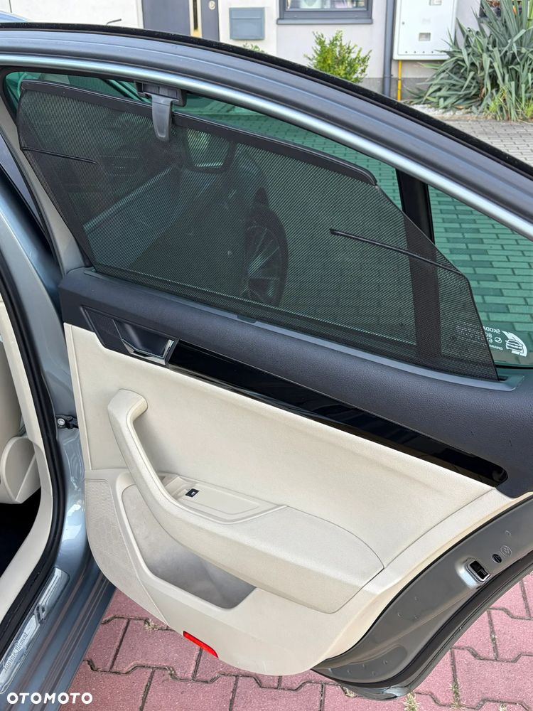 Skoda Superb 2.0 TDI L&K DSG - 19