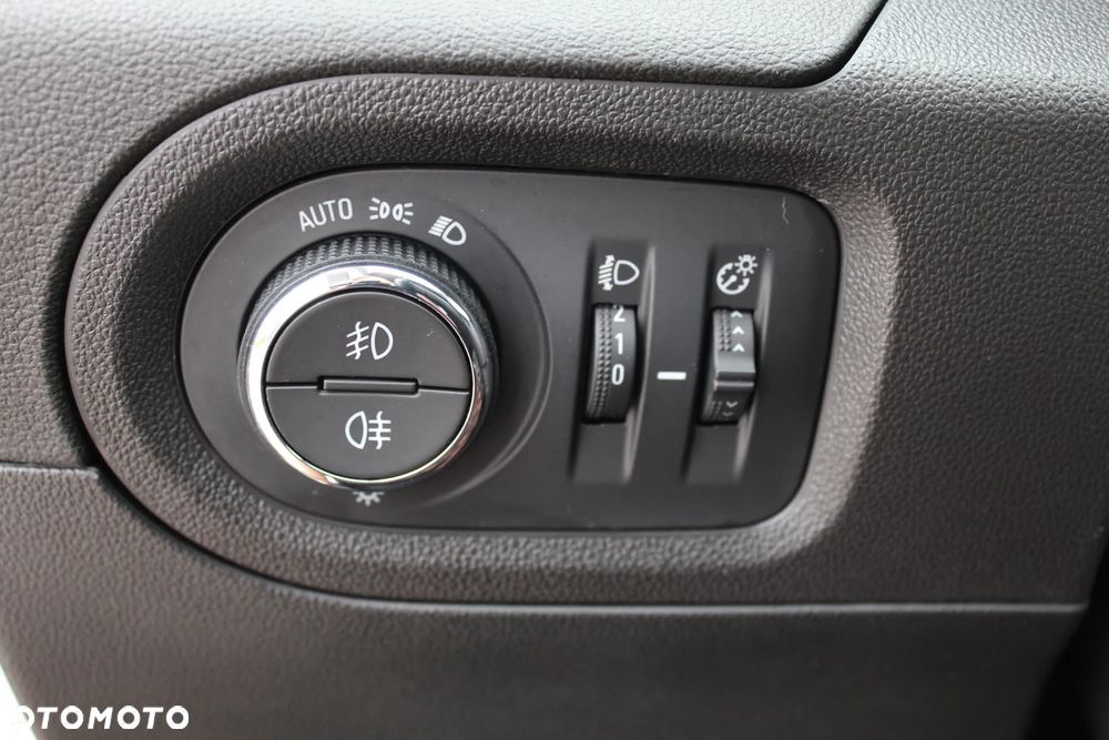 Opel Grandland X 1.2 Start/Stop INNOVATION - 31