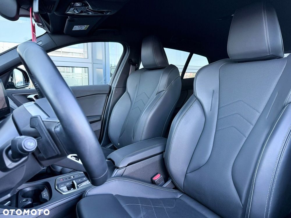 BMW Seria 1 - 25