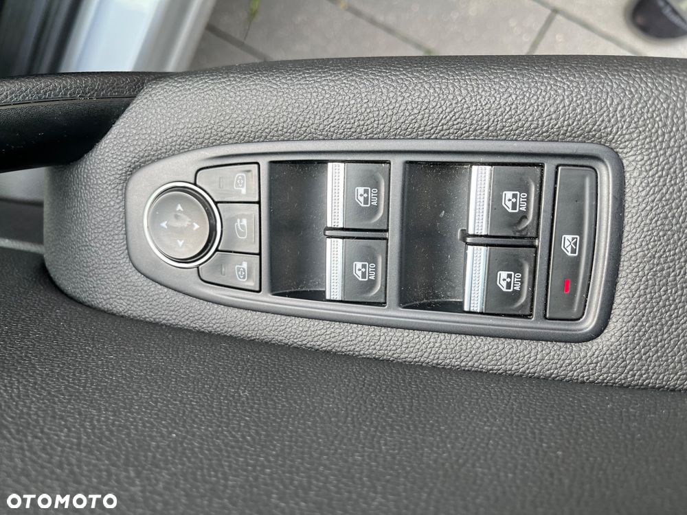 Renault Captur 1.3 TCe Intens EDC - 21