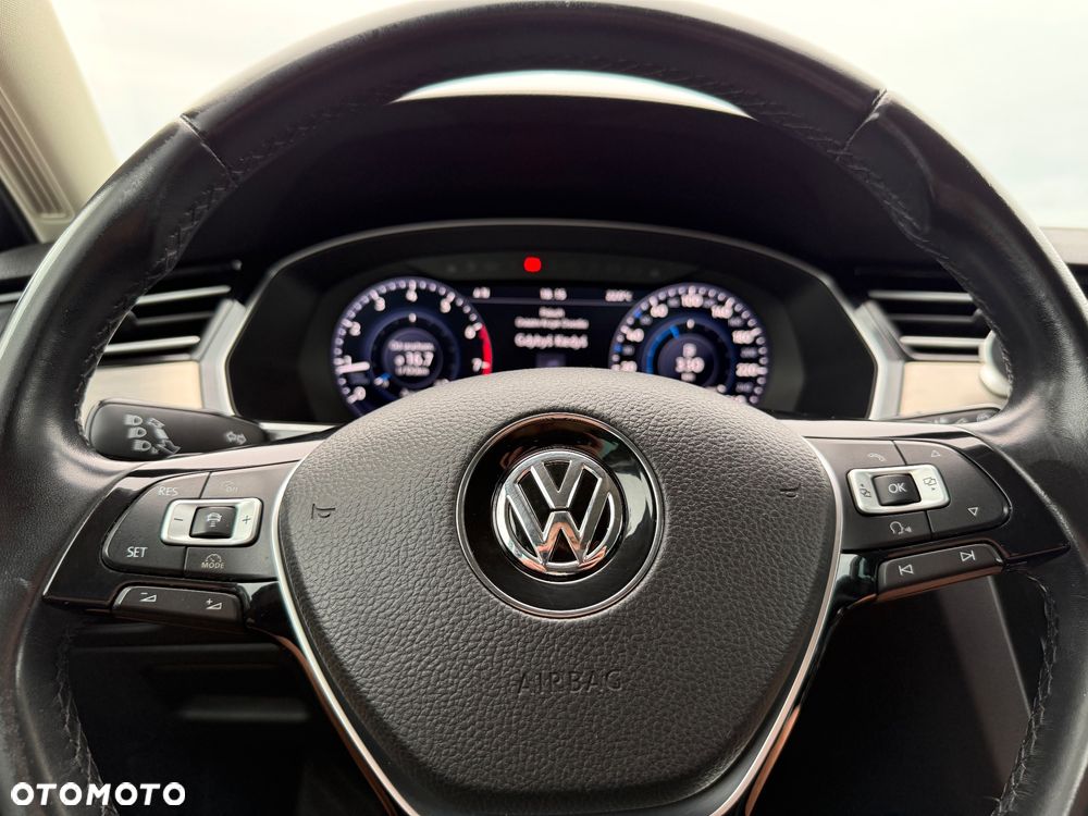Volkswagen Passat 1.8 TSI BMT Highline DSG - 9