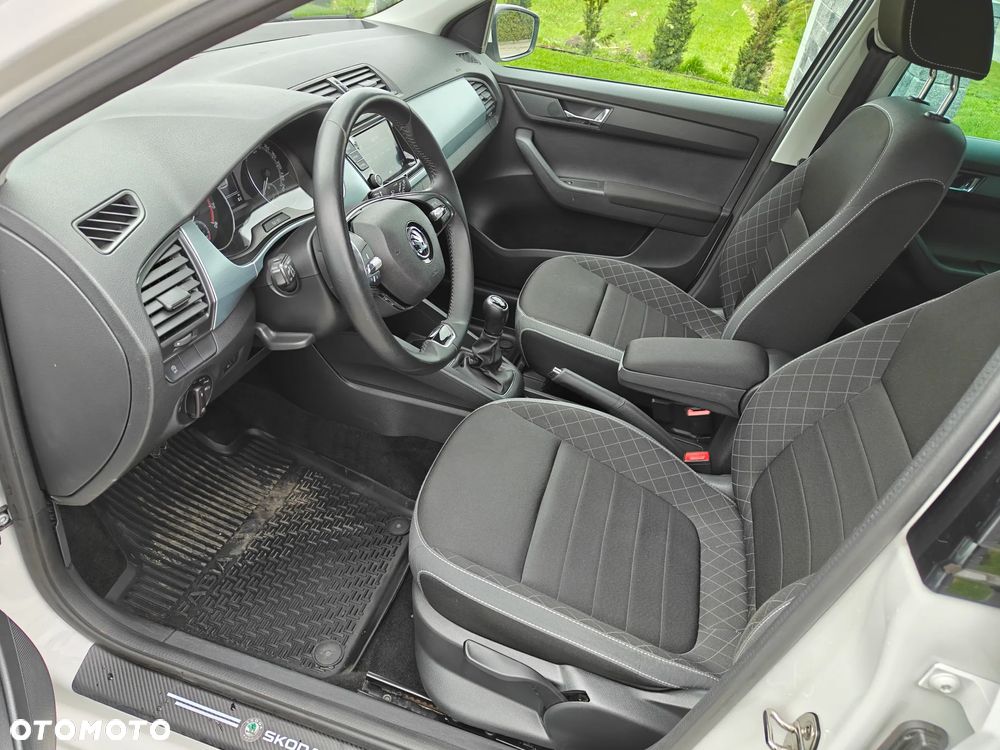 Skoda Fabia 1.0 TSI Ambition - 11