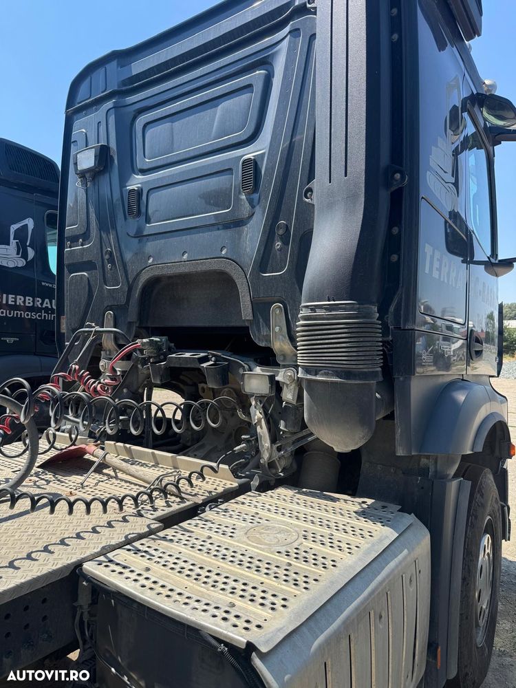 Mercedes-Benz AROCS - 6