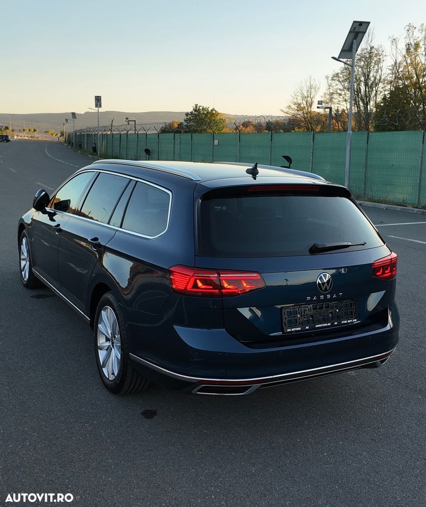 Volkswagen Passat - 4