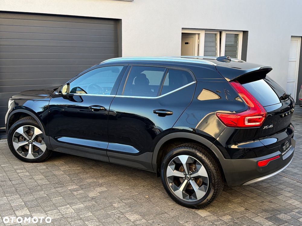 Volvo XC 40 B3 B DKG Plus Black Edition - 25