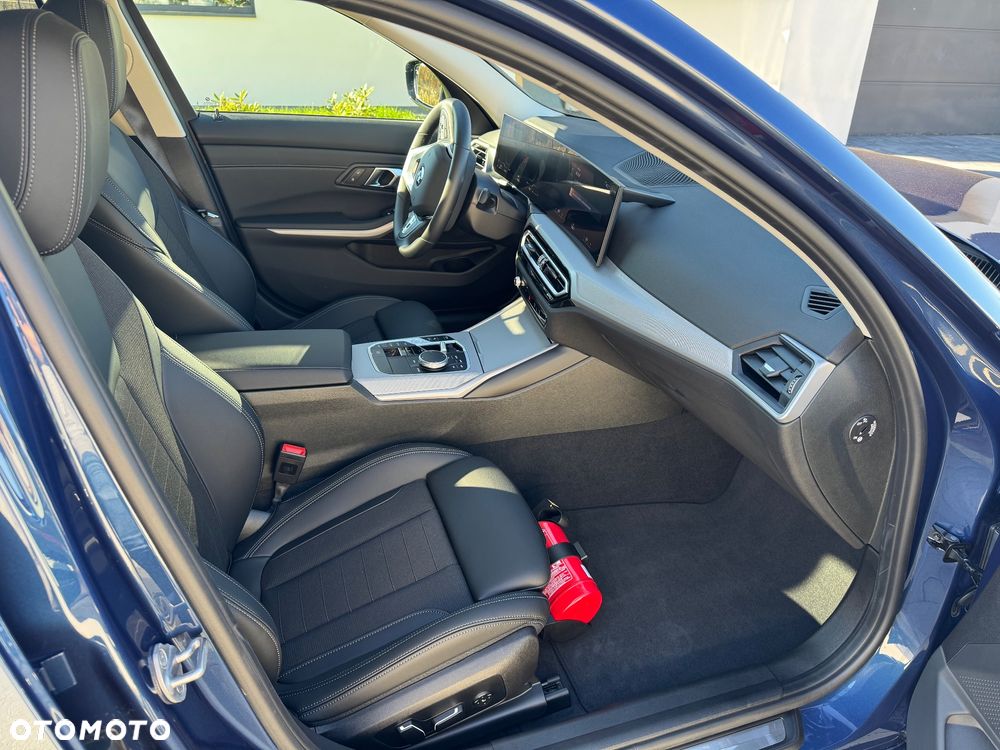 BMW Seria 3 318i - 6