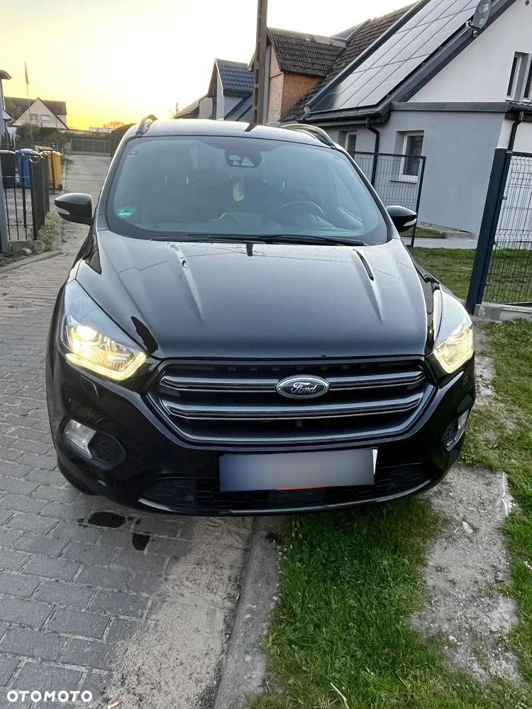 Ford Kuga - 1