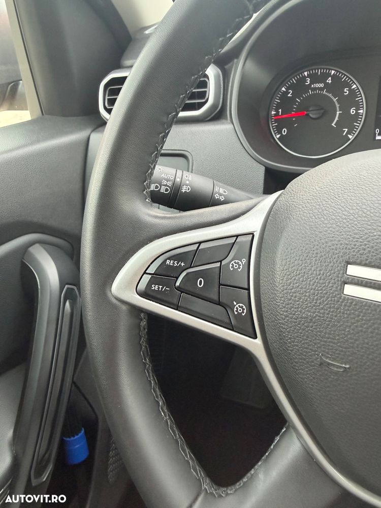 Dacia Duster TCe 150 GPF Prestige jante 17" - 10