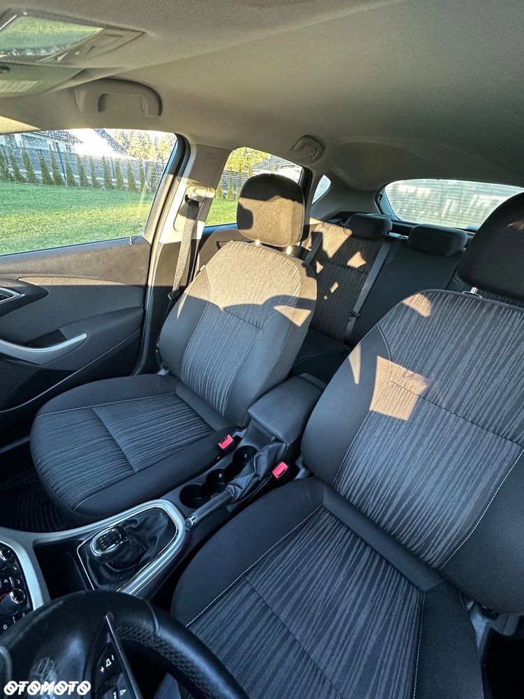 Opel Astra 1.4 Turbo Color Edition - 18