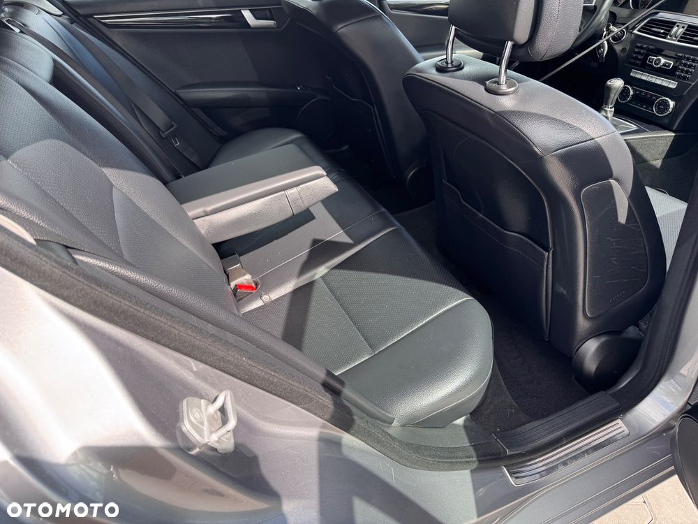 Mercedes-Benz Klasa C 220 CDI DPF Elegance - 20