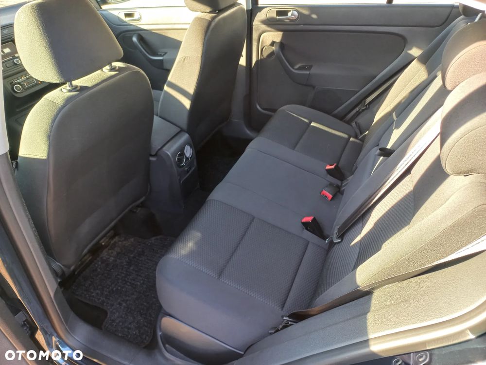 Volkswagen Golf Plus 1.6 TDI DPF Style - 20