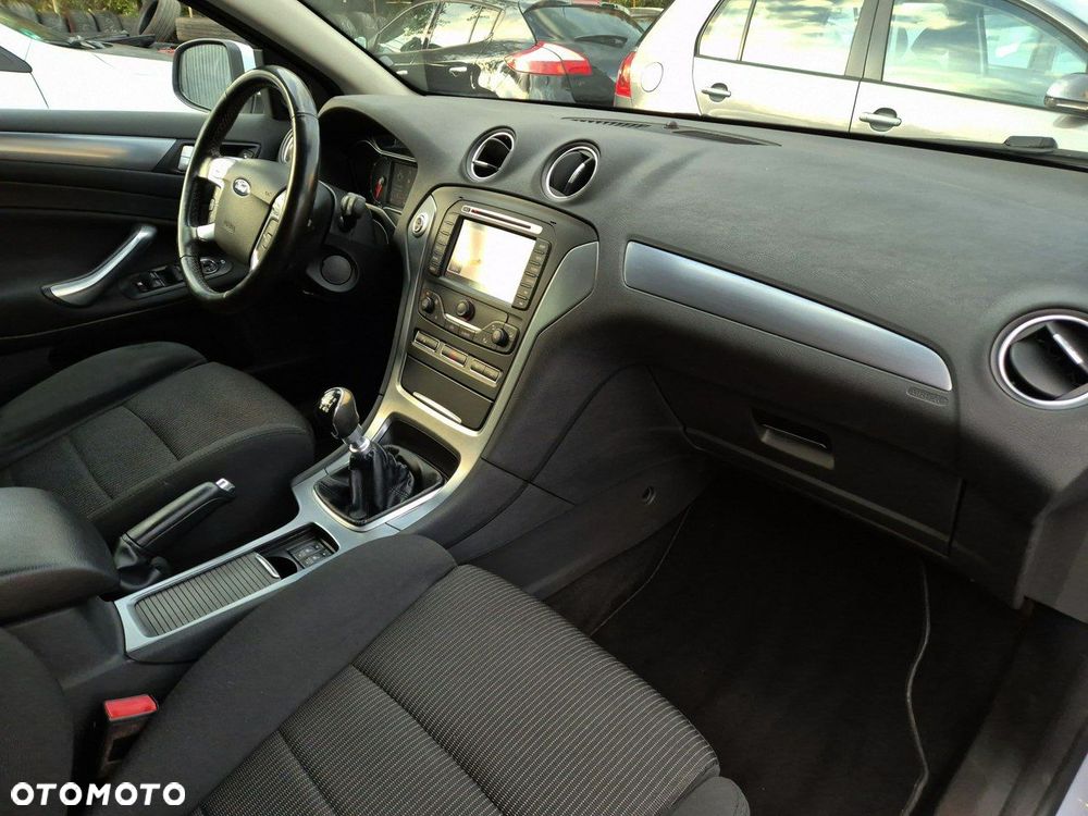 Ford Mondeo 2.0 TDCi Titanium X - 28