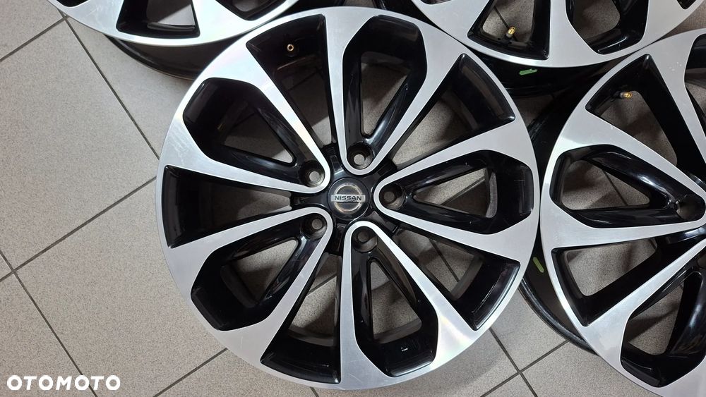 Felgi Aluminiowe 18 Nissan Qashqai 5x114.3 ET 40 - 2