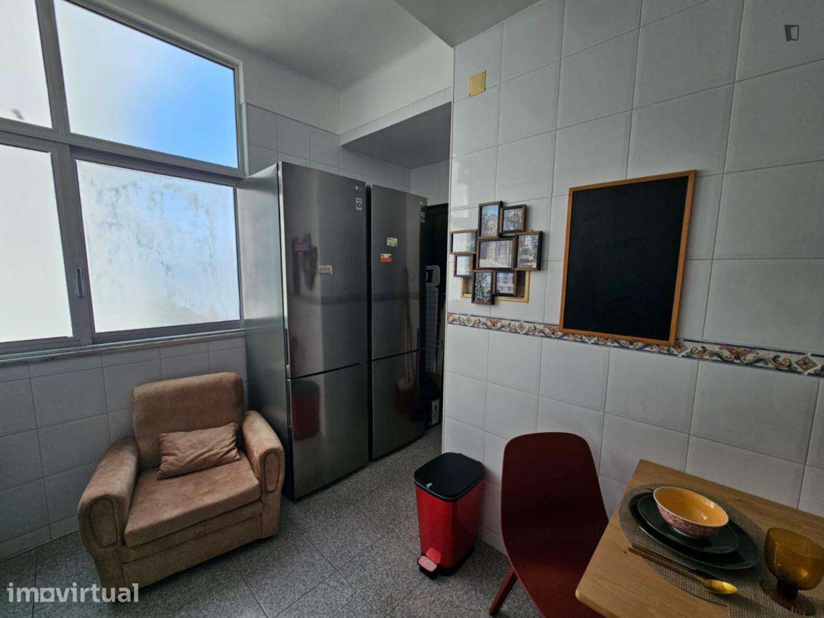 Quarto - localizado em Bairro do Sol Coimbra - Grande imagem: 5/12