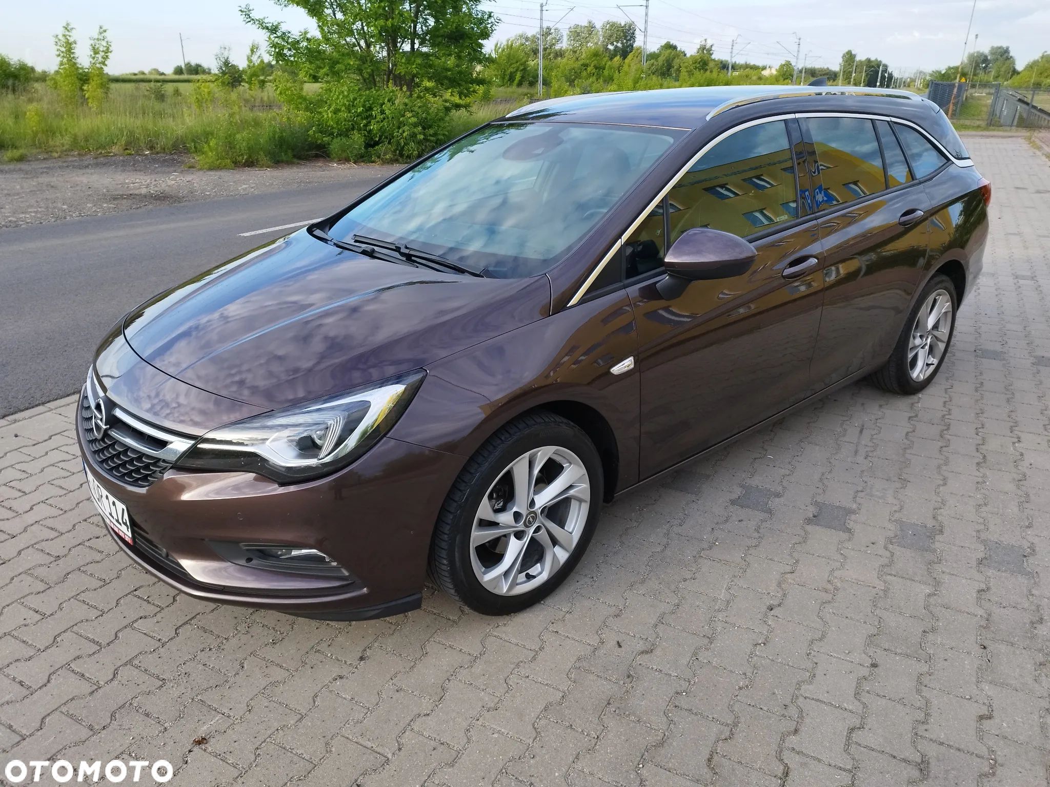 Opel Astra 1.4 Turbo Innovation - 23