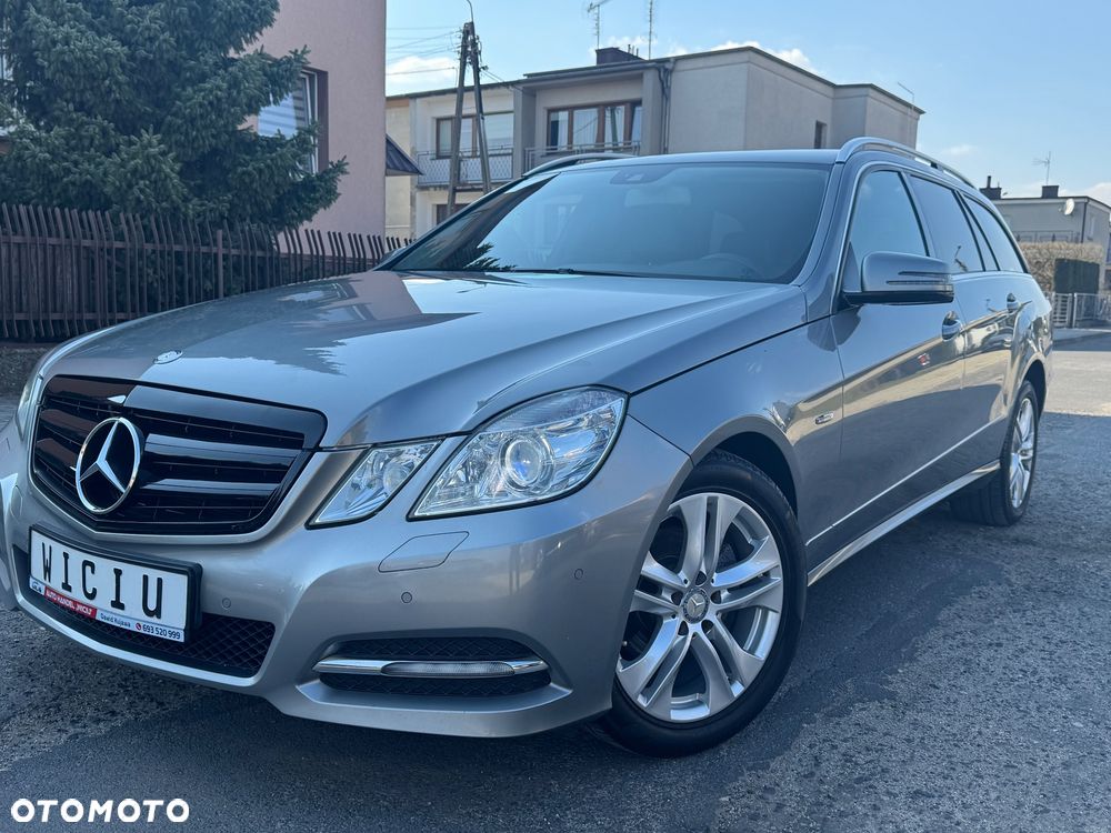 Mercedes-Benz Klasa E 200 CGI BlueEffICIENCY Avantgarde - 26