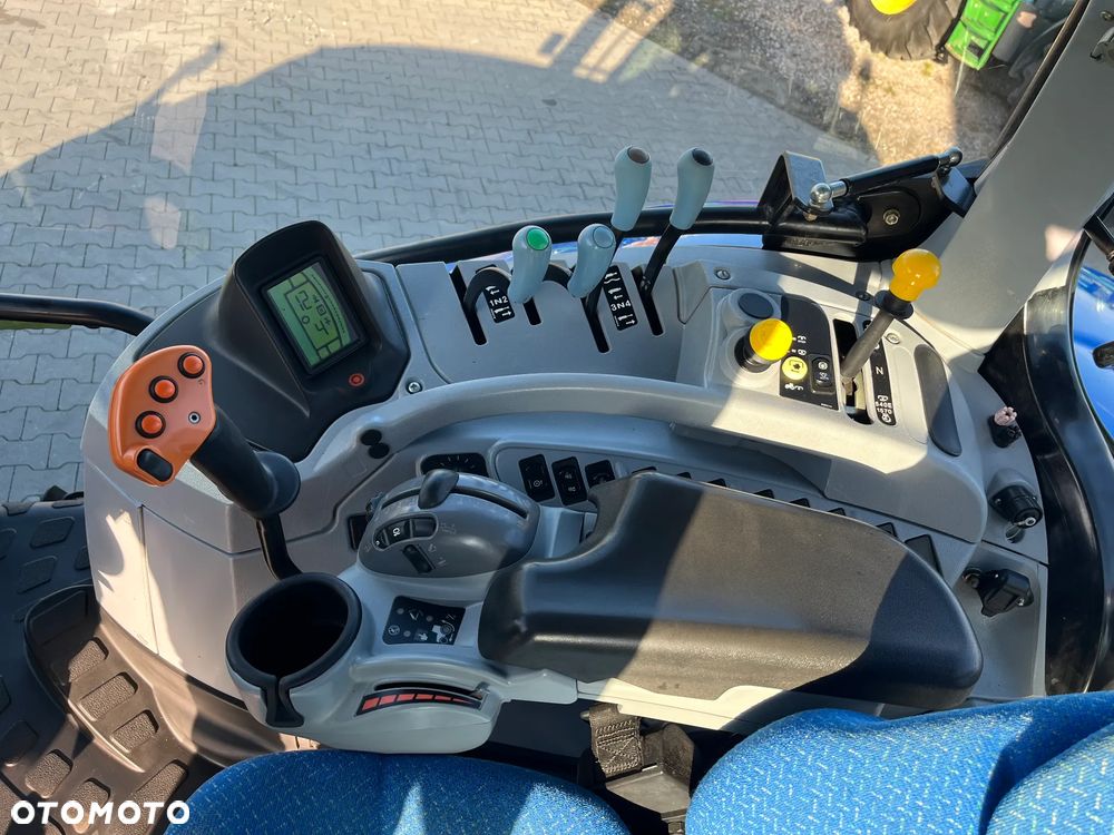 New Holland T 7060 Power Command - 14