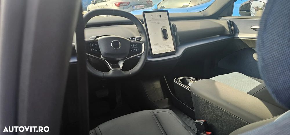 Volvo EX30 Single Motor Extended Range Core - 8