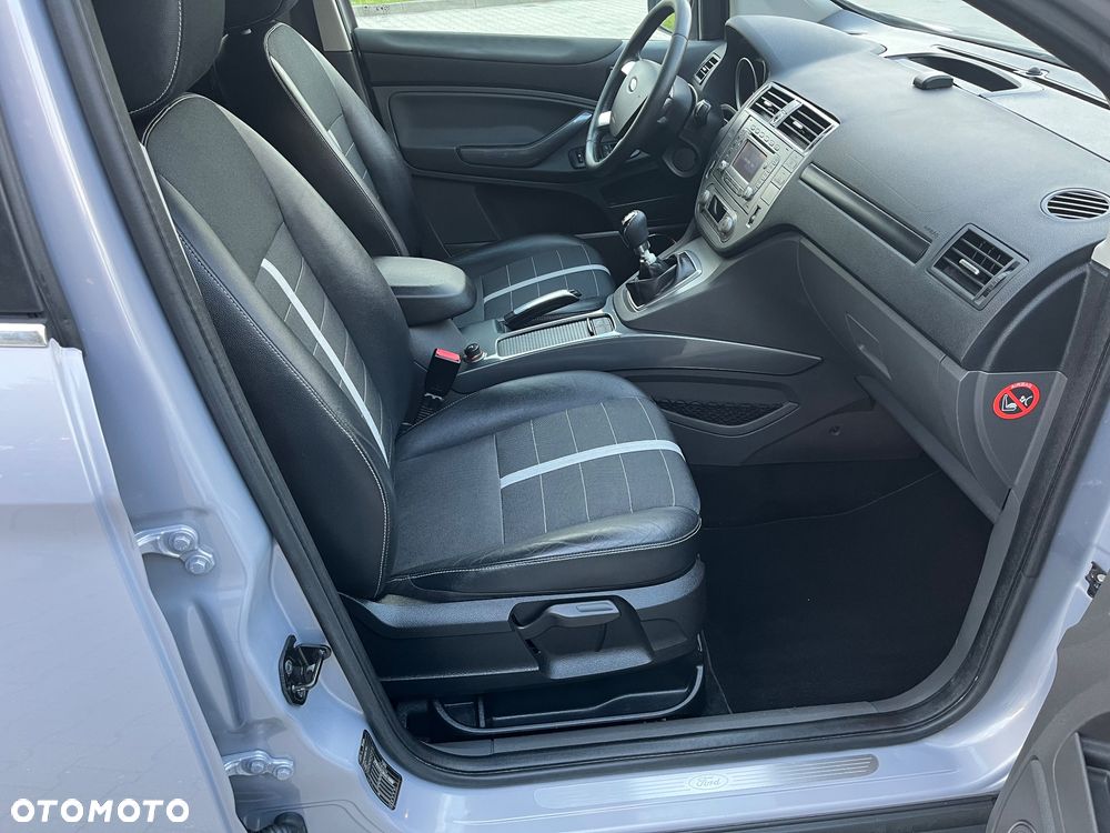 Ford Kuga 2.0 TDCi 4x4 Titanium - 10