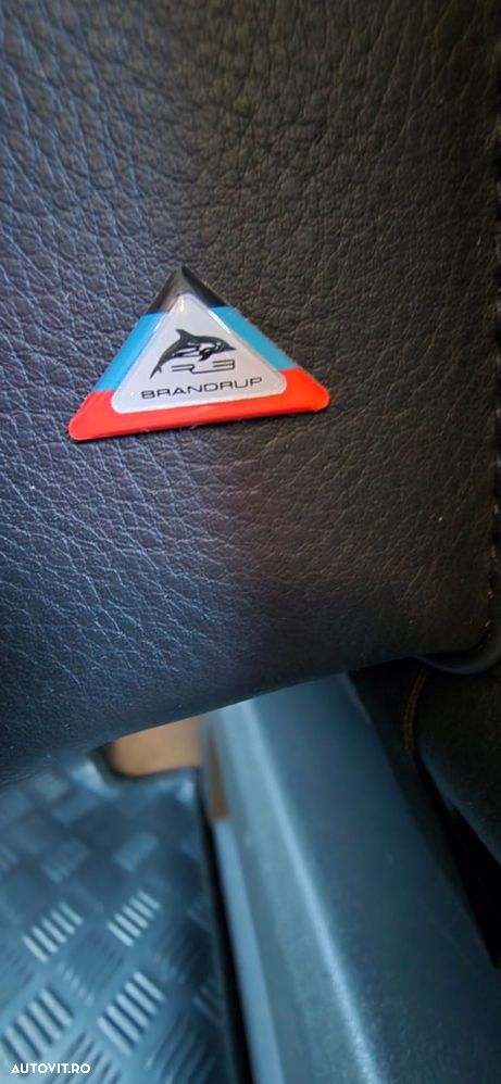 Volkswagen Caravelle - 40