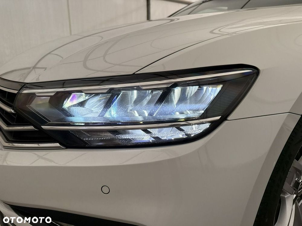 Volkswagen Passat - 29