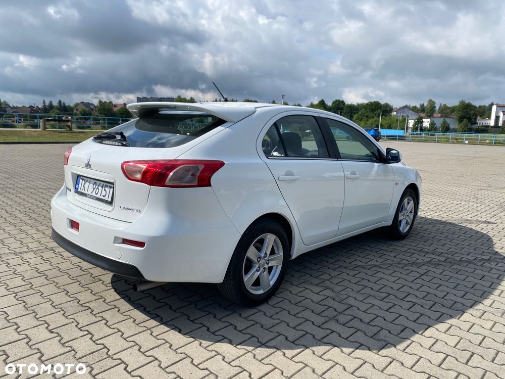 Mitsubishi Lancer 1.5 Inform - 2