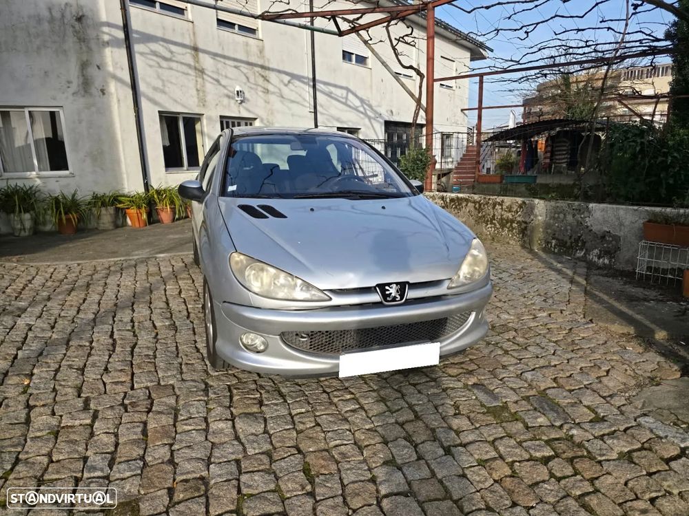Peugeot 206 1.6 GTi - 1