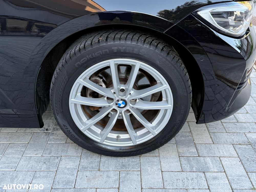BMW Seria 3 320d xDrive AT MHEV - 22