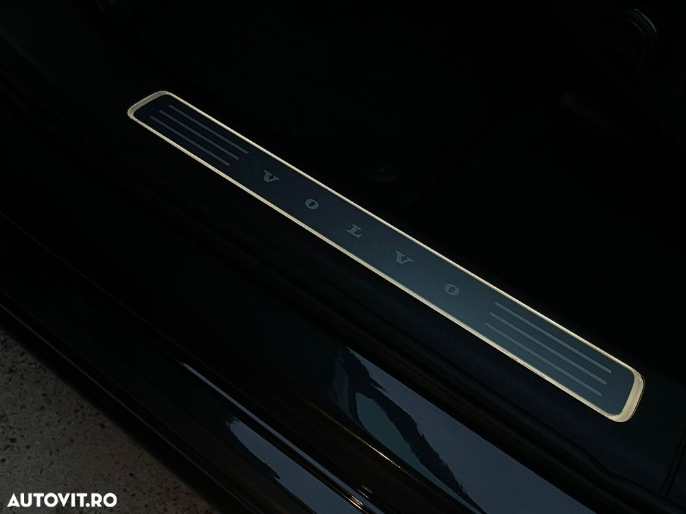 Volvo XC 90 T8 Twin Engine AWD Momentum - 23