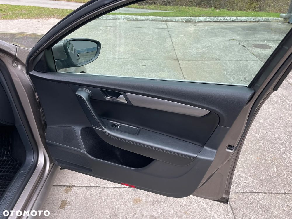 Volkswagen Passat 2.0 TDI 4Mot Comfortline - 22