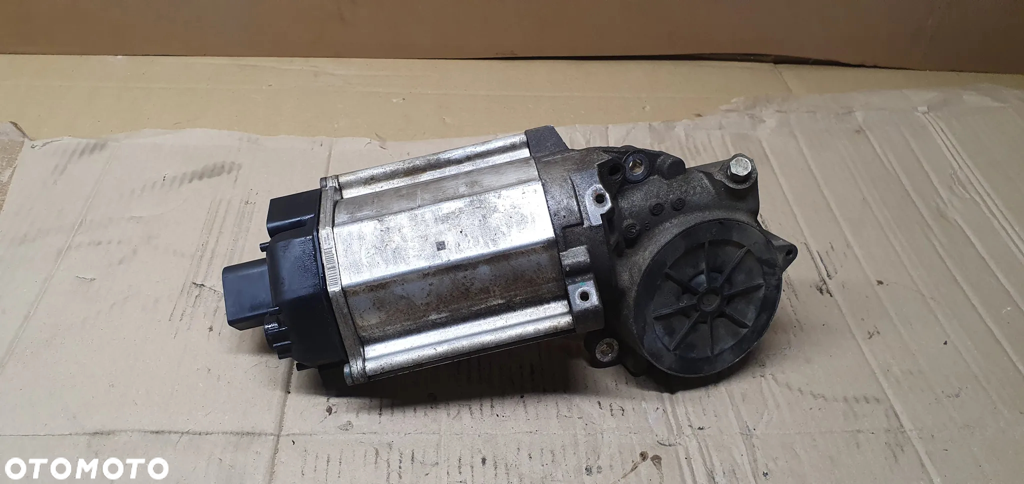 Silnik maglownicy przekładni kierowniczej Opel Zafira C 0273010201 - 4