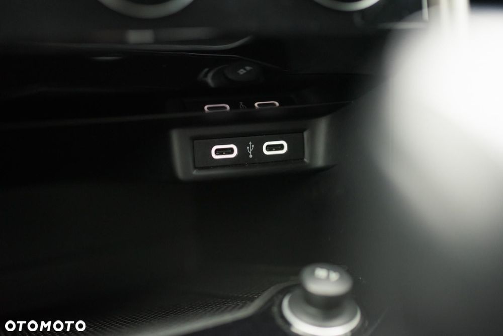 Volkswagen T-Roc - 28