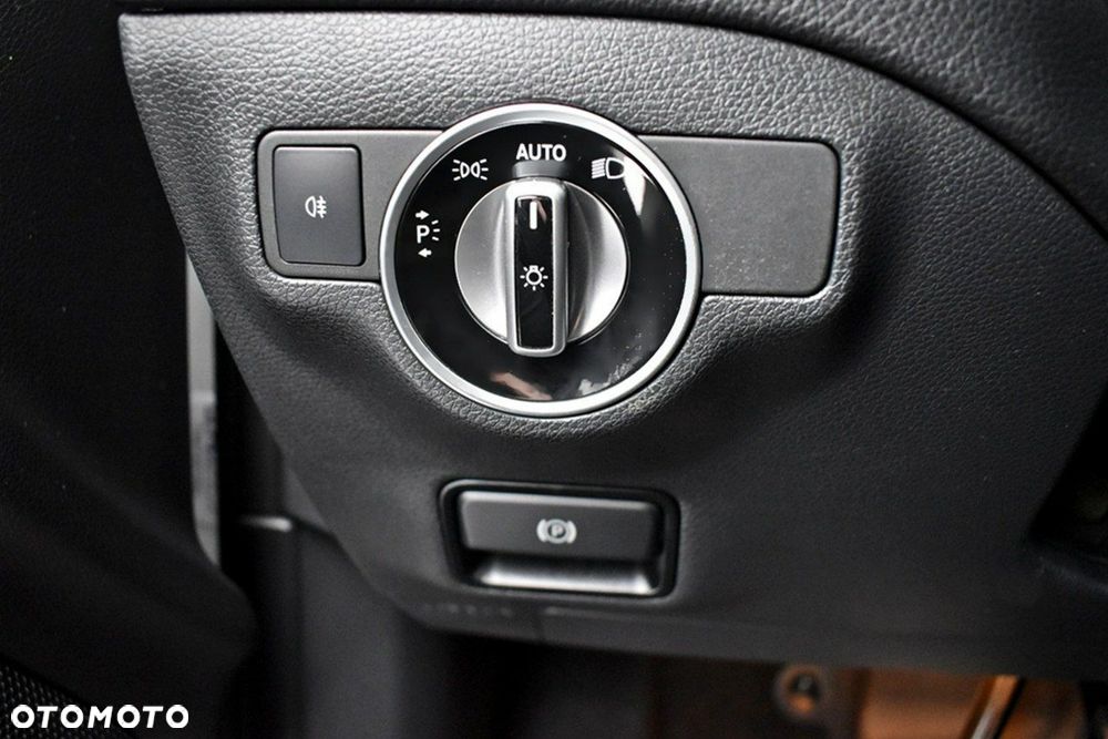 Mercedes-Benz CLA AMG 45 4Matic 7G-DCT - 16