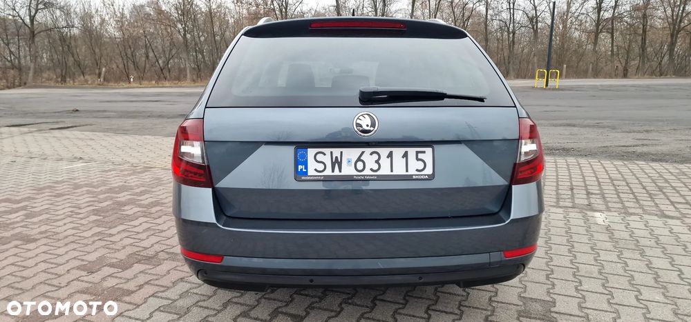 Skoda Octavia 1.6 TDI Soleil - 3