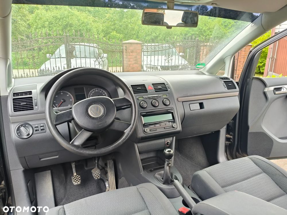 Volkswagen Touran - 9