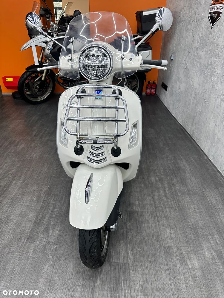 Vespa GTS - 17