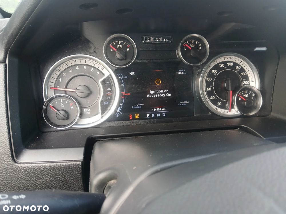 Dodge RAM 5.7 4x4 - 19