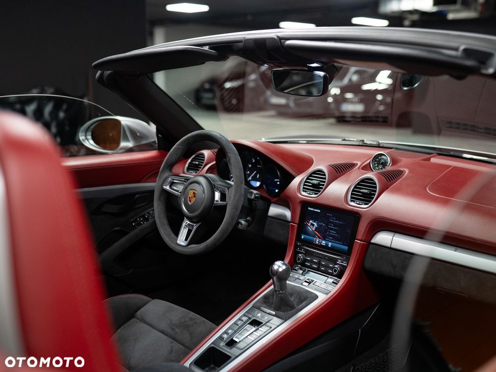 Porsche 718 Boxster Spyder - 25