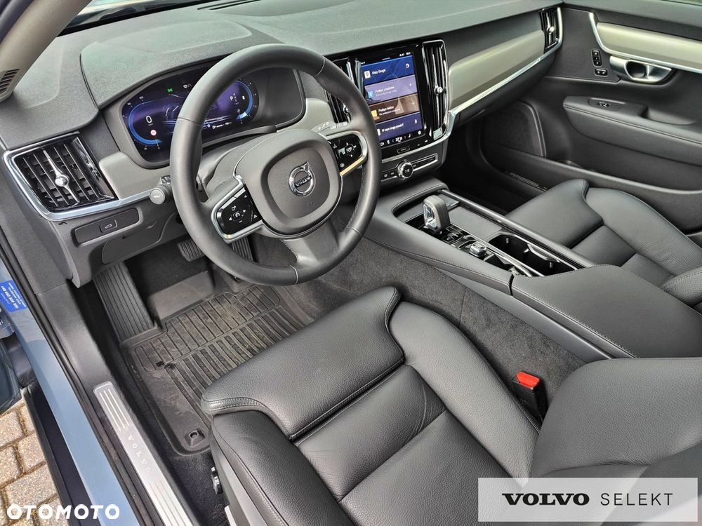 Volvo V90 Cross Country - 14