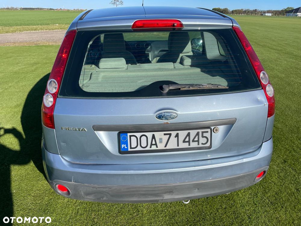 Ford Fiesta 1.6 Ghia - 5
