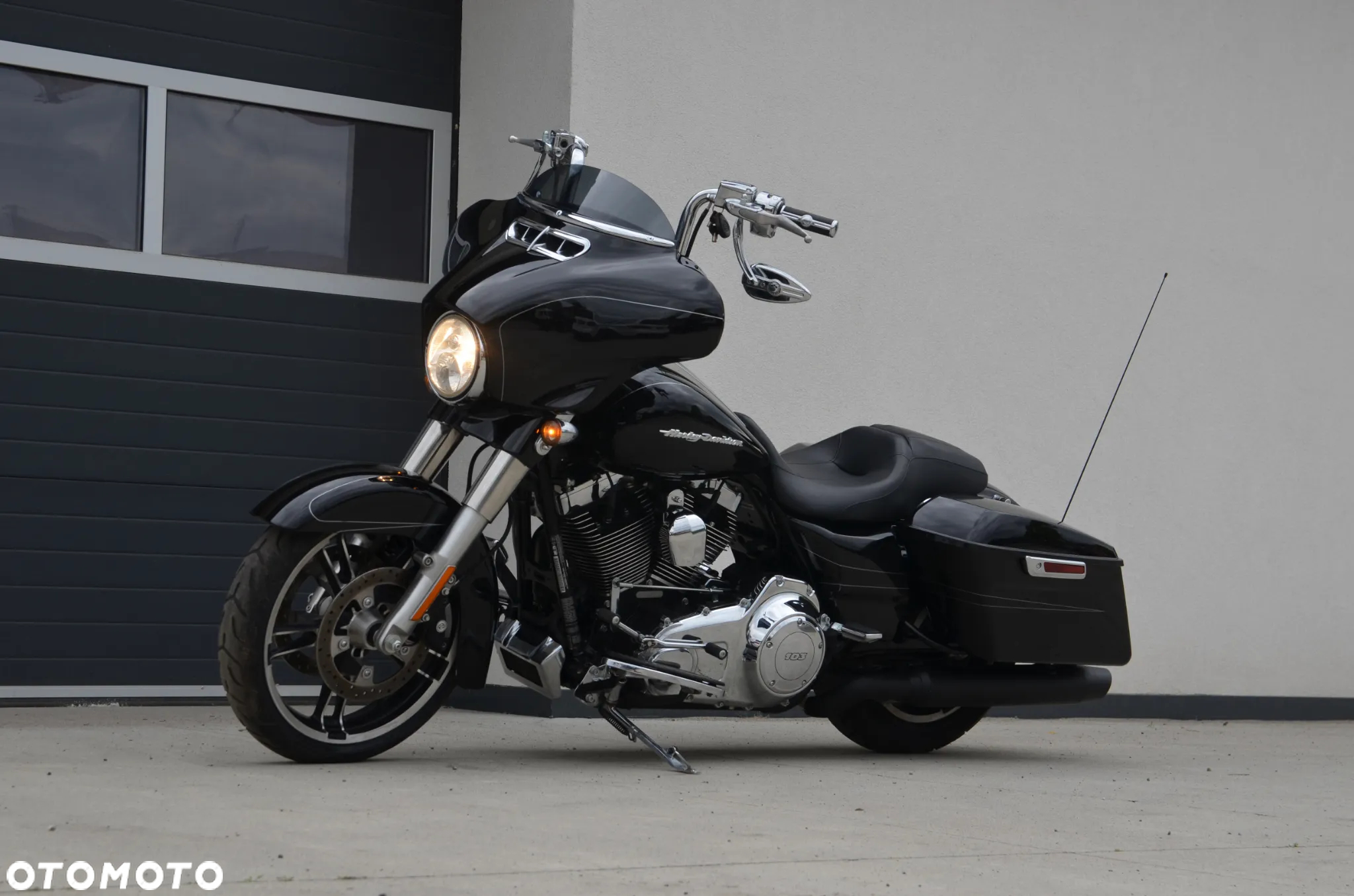 Harley-Davidson FLHXS Special - 4