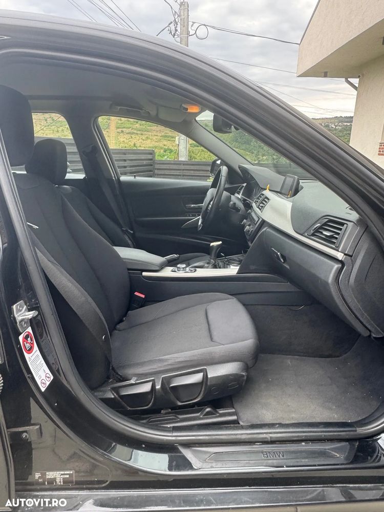 BMW Seria 3 318d - 5