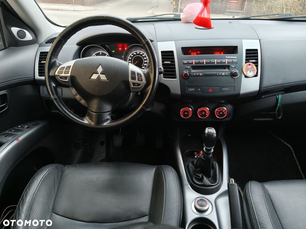 Mitsubishi Outlander 2.2 DI-D 4WD Intense - 8
