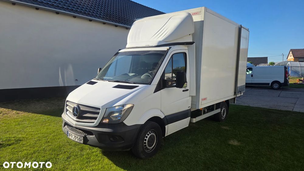 Mercedes-Benz Sprinter - 2