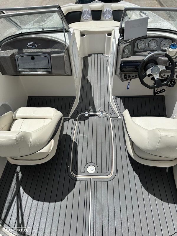 Rinker MTX 210 - 11