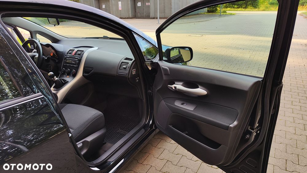 Toyota Auris 1.6 Valvematic Comfort - 10