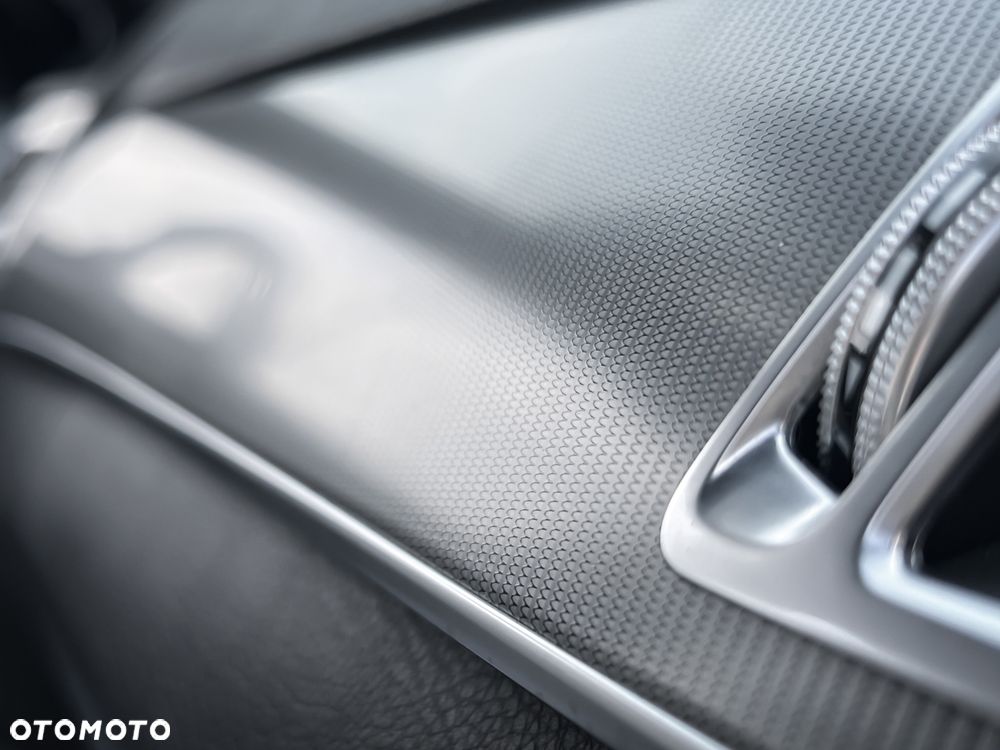 Mercedes-Benz Klasa E 220 BlueTEC 9G-TRONIC Avantgarde - 33